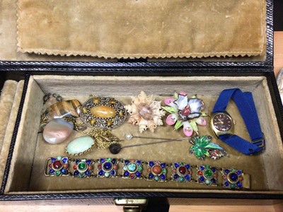 Lot 116 - Harrods London leather jewellery box, small group of costume jewellery and bijouterie