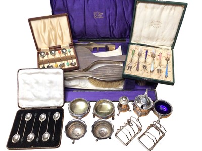 Lot 118 - Group of silver