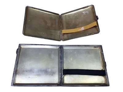 Lot 119 - Two vintage silver cigarette cases