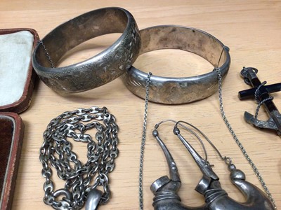 Lot 187 - Group of antique and later silver and white metal jewellery
