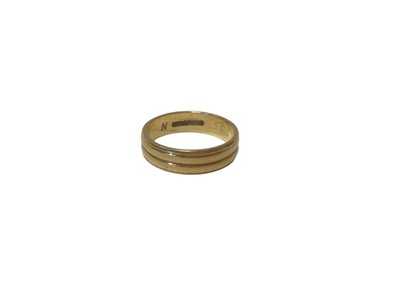 Lot 80 - 18ct gold double band wedding ring