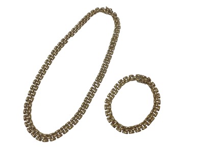 Lot 82 - 9ct gold brick pattern necklace and matching bracelet