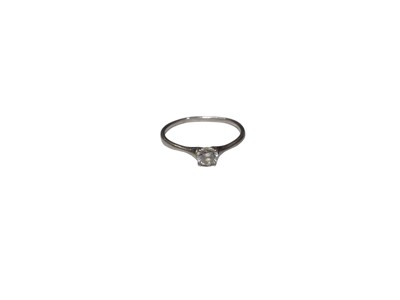 Lot 191 - Diamond single stone ring, with a brilliant cut diamond estimated to weigh approximately 0.30cts, in four claw setting on platinum shank