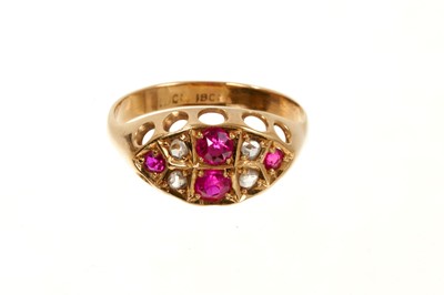 Lot 641 - Antique 18ct gold ruby and diamond ring