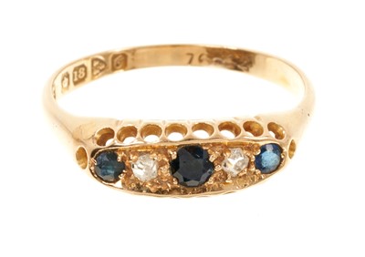 Lot 643 - Antique 18ct gold sapphire and diamond five stone ring