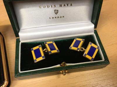 Lot 46 - Four pairs of silver cufflinks and one other enamelled pair