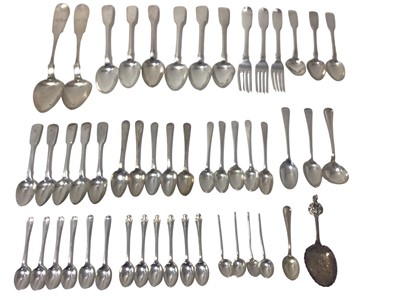 Lot 543 - Mixed group of Georgian, Victorian and later silver flatware, all at 30ozs