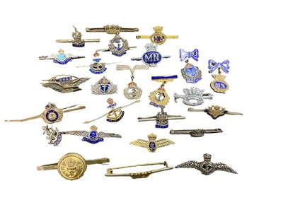 Lot 711 - Collection of twenty five mainly Second World War sweetheart brooches, for the Royal Navy, Merchant Navy and others. Silver and gilt metal examples noted. (25)