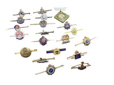 Lot 713 - Collection of twenty mainly Second World War sweetheart brooches, for the Royal Engineers, Royal Artillery and others. Silver and gilt metal examples noted. (20)