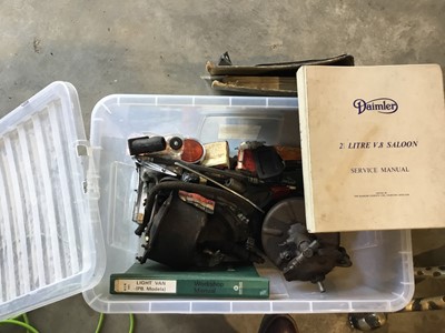 Lot 97 - Lot Daimler V8250  parts and factory service manual