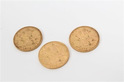 Lot 119 - G.B. gold Sovereigns - Edward VII 1907. GF,...