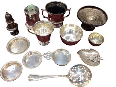 Lot 580 - Selection of miscellaneous English and other silver.