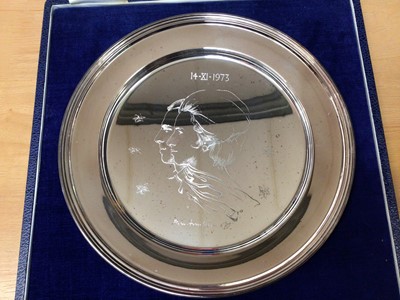 Lot 156 - Royal commemorative limited edition solid silver plate (London 1973) for the marriage of Her Royal Highness The Princess Anne and Captain Mark Phillips