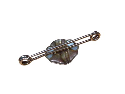Lot 169 - Art Nouveau 9ct gold, enamel and mother of pearl bar brooch