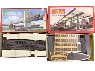 Lot 1903 - Railway OO gauge Triang/Hornby boxed rolling stock and accessories including large station R459A, R459, Grand Victorian suspension bridge R264, rolling stock including petrol wagons, bogies, carria...