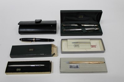 Lot 2540 - Montblanc Meisterstuck fountain pen in black leather Montblanc case, and three boxed sets of Cross pens