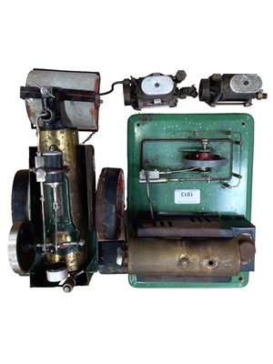 Lot 1913 - Unmarked live steam roller, stationary steam plant and two piston models (4)