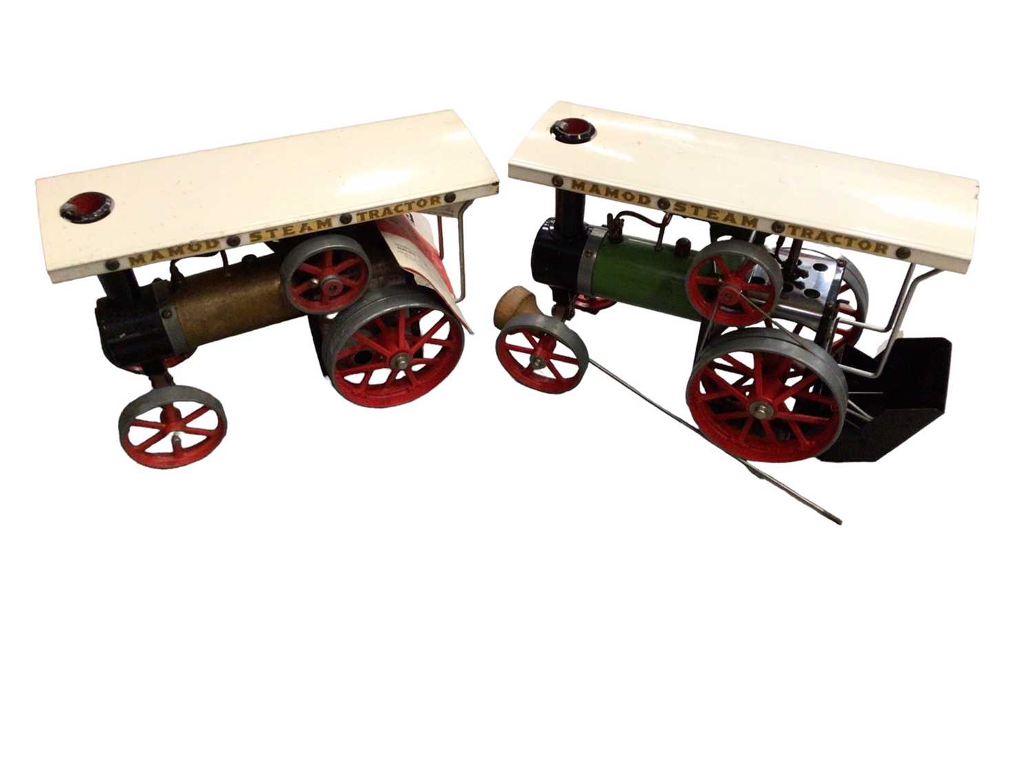 Lot 1917 - Two Mamod TE1 traction engines, in original boxes