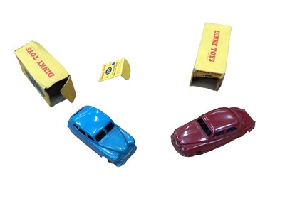 Lot 1929 - Dinky diecast models including Ford Fordor Sedan, No.170, Studebaker Land Cruiser, No.172, Standard Vanguard Saloon, No.16, Austin Somerset Saloon, No.161 Rover 75 Saloon, No.156 (5)