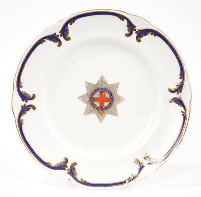 Lot 113 - The Most Noble Order of Thee Garter, rare Victorian set of twelve Coalport dinner plates from the ‘Garter’ Service, circa 1845, with retailers marks for Nixon and Son, Windsor