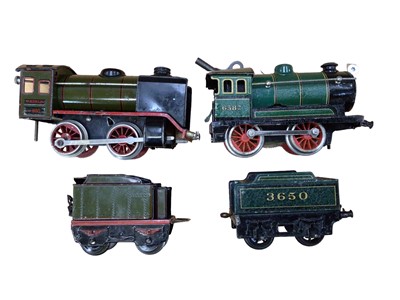 Lot 1947 - Railway O gauge Marklin 0-4-0 locomotive tinplate clockwork, one other 0-4-0 locomotive and rolling stock (Qty)