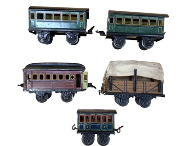 Lot 1947 - Railway O gauge Marklin 0-4-0 locomotive tinplate clockwork, one other 0-4-0 locomotive and rolling stock (Qty)