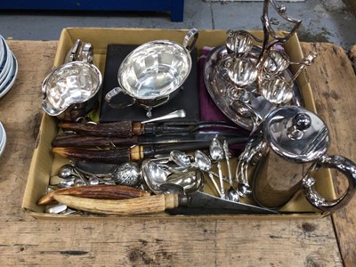 Lot 26 - Mixed lot of silver plate to include an egg cruet