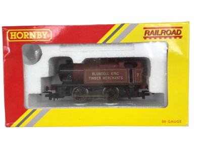 Lot 1958 - Railway Hornby OO gauge LNER Class D 16/3 "Cloud Hamilton" No 8900, LNER Class N2 0-6-2 locomotive '4765', 0-4-0 locomotive 'Blundell King' Timber Merchants No.7 R3754, all boxed (3)