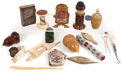 Lot 999 - Interesting group of sewing accessories