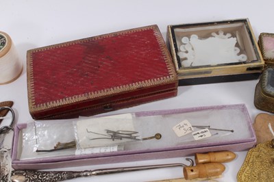 Lot 1001 - Good collection of sewing accessories and related items