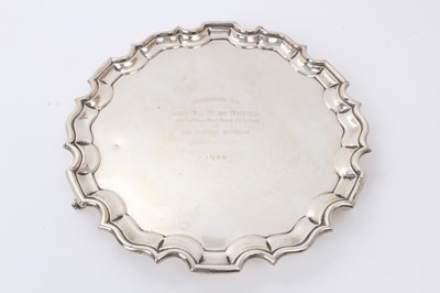 Lot 549 - Edwardian silver salver of circular form, with piecrust border