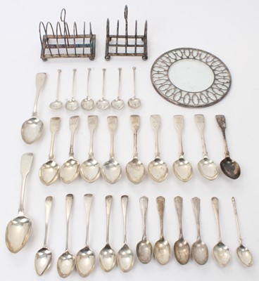 Lot 553 - Selection of Georgian and later silver spoons (various dates and makers).