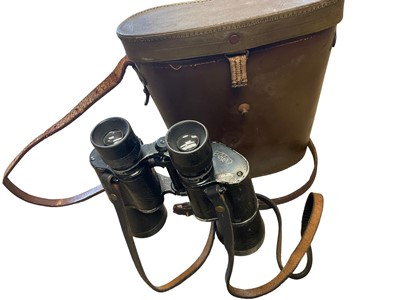 Lot 194 - German vintage 7 x 50 binoculars by Schutz, cased