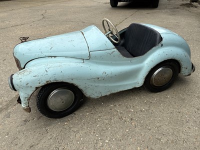 Lot 31 - Original Austin J40 child's pedal car
