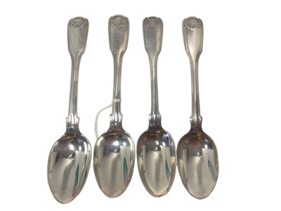 Lot 7 - Set of four heavy fiddle, thread and shell pattern silver teaspoons, London 1825 and 1832 (William Chawner), 5oz