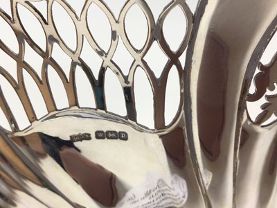 Lot 37 - Good Edwardian fluted silver pedestal dish, with pierced foliate and latticework decoration, and cast shell motif to rim, Sheffield 1907 (James Dixon & Sons), 23cm diameter, 14.4oz