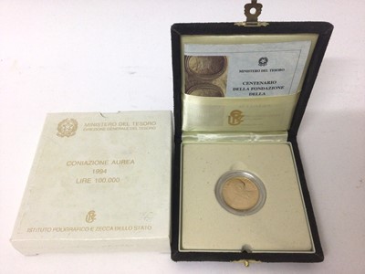 Lot 444 - Italy - Gold proof Lire 100,000 'Ministero Del Tesoro' commemorative coin 1993