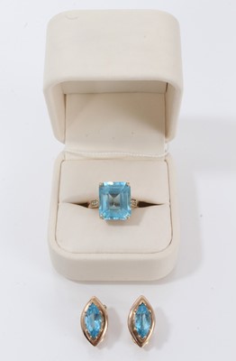 Lot 324 - Blue stone and diamond dress ring and earrings in 9ct gold setting