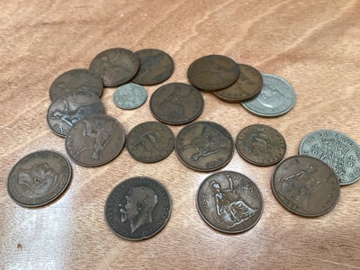 Lot 425 - World - Mixed coins & banknotes to include Netherlands gold 5 Gulden 1826B VF set in yellow metal mount with 18ct gold chain (N.B. Total Wt. 9.5gms) & other issues (Qty)