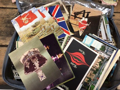 Lot 42 - Large quantity of postcards