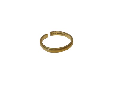 Lot 144 - 22ct gold wedding ring (shank is cut)