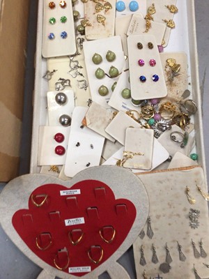 Lot 1022 - Large quantity of vintage costume jewellery including necklaces, rings, packets of earrings and pendants etc, mostly new old stock