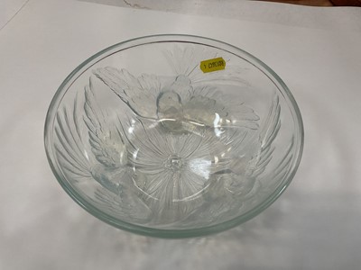 Lot 468 - Jobling glass bowl, decorated with birds.