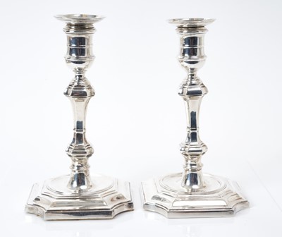 Lot 189 - Pair of Edwardian candlesticks in the Georgian style