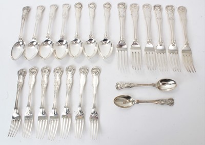 Lot 192 - Selection of silver Kings pattern flatware