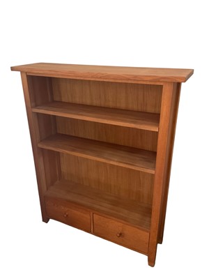 Lot 1282 - Light oak bookcase