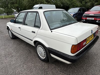Lot 2 - 1990 BMW 318i, 4 door saloon, 1796cc engine, reg. no. G495 PAH, finished in white with a velour interior, MOT expired 29th October 2020. Supplied with V5, keys and book pack. (Subject to 12% buyers...