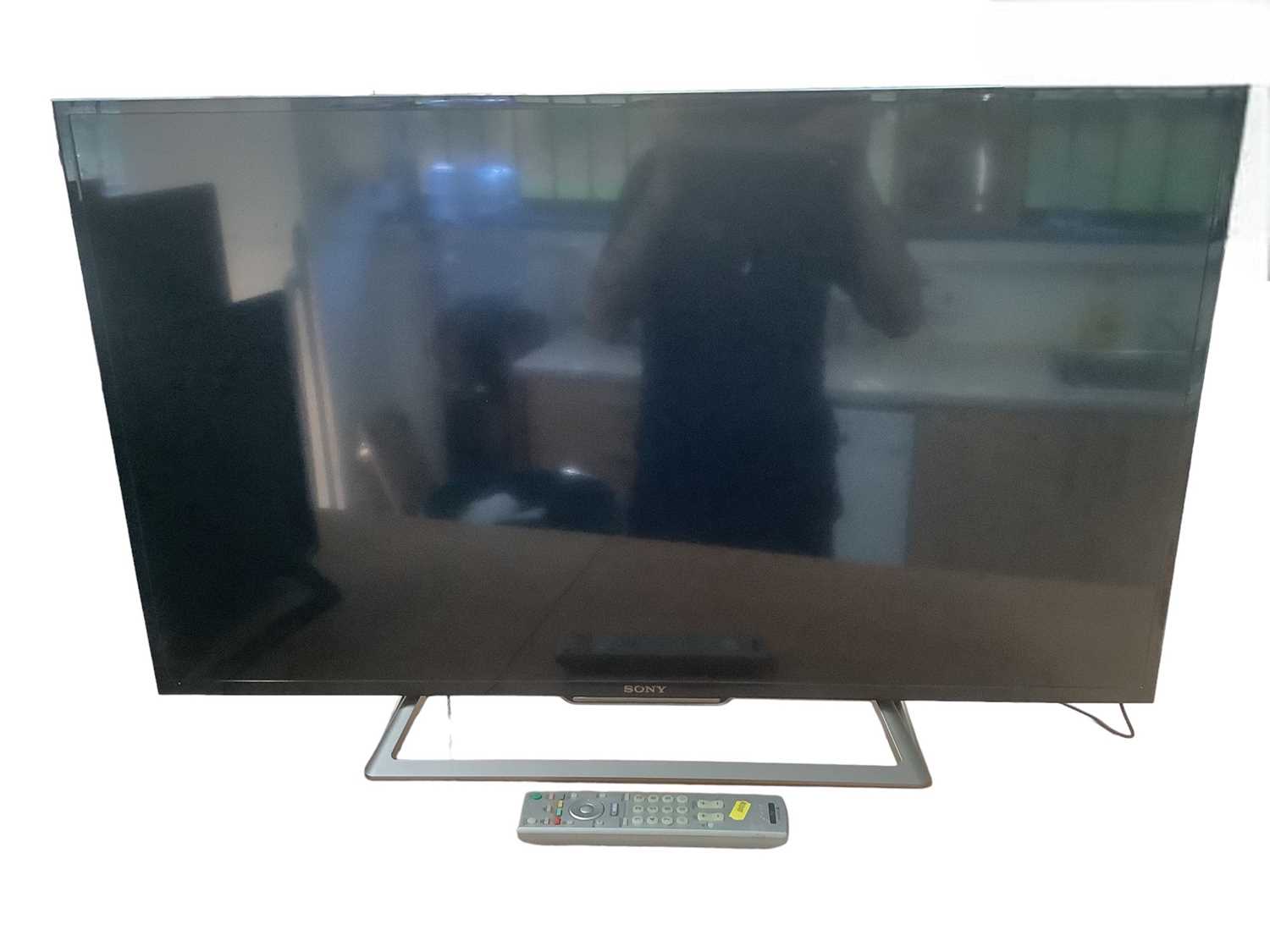 Lot 6 - 40" Sony Bravia TV with remote control together with a Sony DVD Recorder RDR-GX210