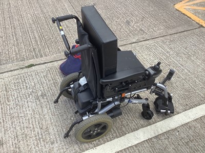 Lot 8 - Invacare Mirage power wheelchair
