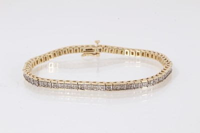 Lot 328 - 14ct gold and diamond tennis bracelet